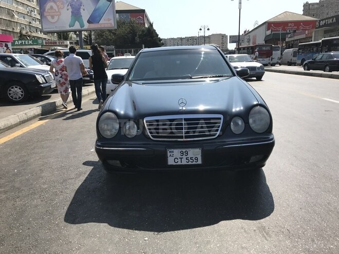 Mercedes E 240 2000, 320,000 km - 2.4 l - Bakı