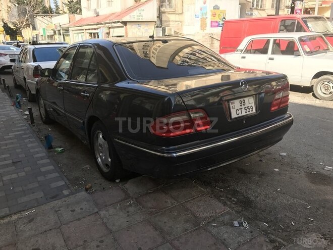 Mercedes E 240 2000, 320,000 km - 2.4 l - Bakı