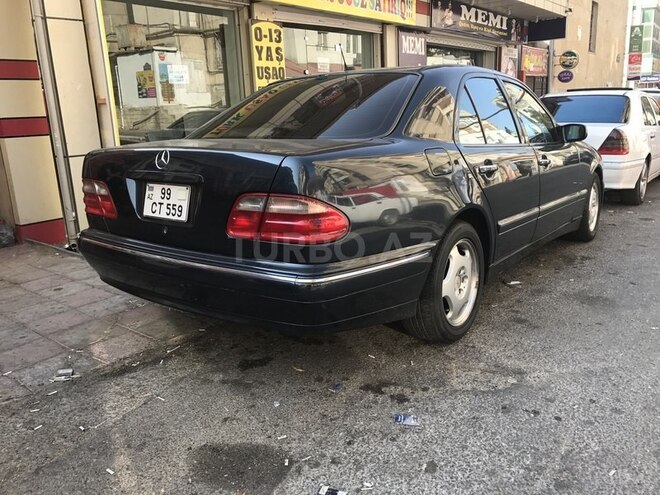 Mercedes E 240 2000, 320,000 km - 2.4 l - Bakı