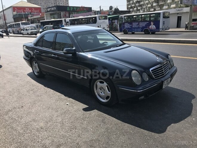 Mercedes E 240 2000, 320,000 km - 2.4 l - Bakı
