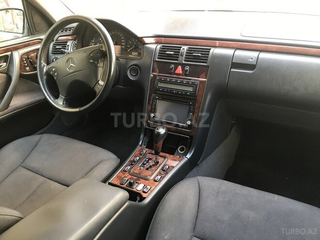 Mercedes E 240 2000, 320,000 km - 2.4 l - Bakı