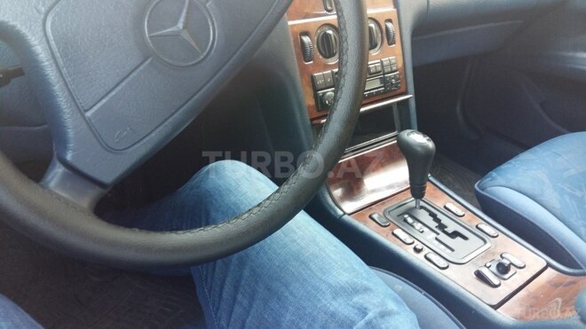 Mercedes E 240 1998, 330,000 km - 2.4 l - Bakı