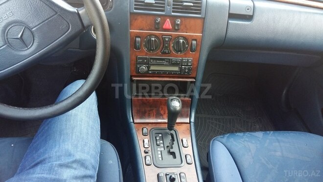 Mercedes E 240 1998, 330,000 km - 2.4 l - Bakı