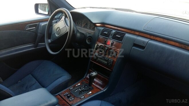 Mercedes E 240 1998, 330,000 km - 2.4 l - Bakı