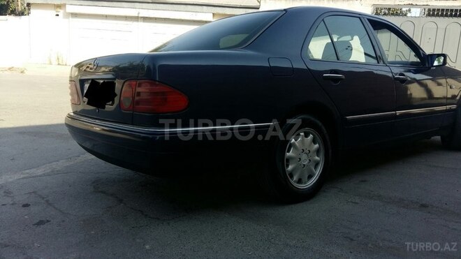 Mercedes E 240 1998, 330,000 km - 2.4 l - Bakı
