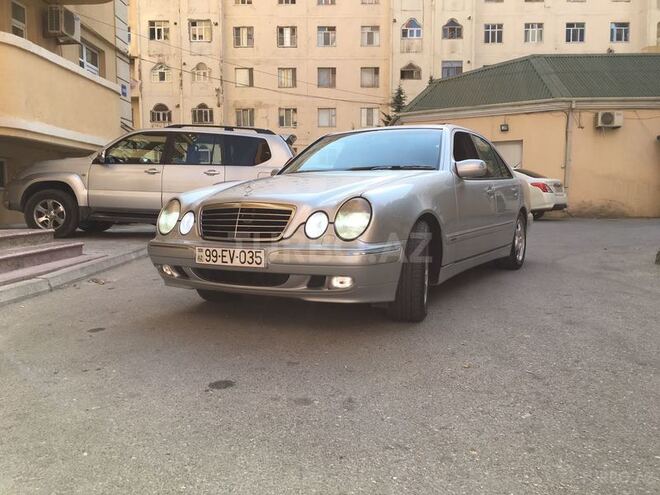 Mercedes E 240 2000, 220,000 km - 2.4 л - Sumqayıt
