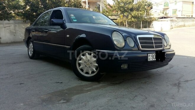 Mercedes E 240 1998, 300,000 km - 2.4 л - Bakı