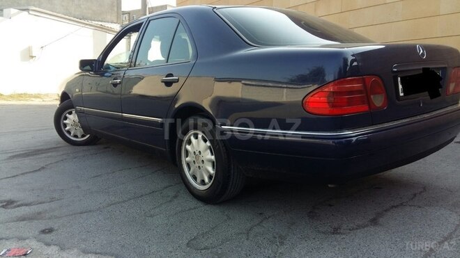 Mercedes E 240 1998, 300,000 km - 2.4 л - Bakı