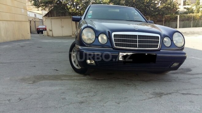 Mercedes E 240 1998, 300,000 km - 2.4 л - Bakı