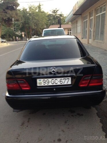 Mercedes E 200 1998, 260,000 km - 2.0 l - Bakı