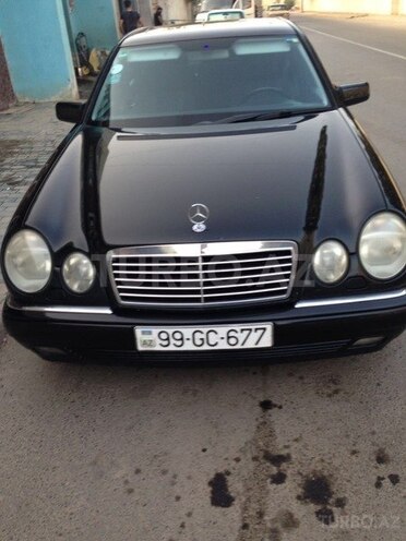 Mercedes E 200 1998, 260,000 km - 2.0 l - Bakı