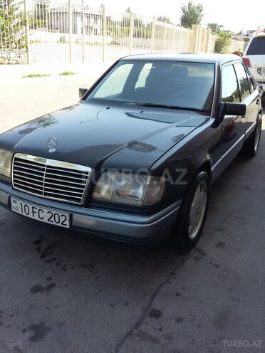 Mercedes E 280 1995, 270,000 km - 2.8 l - Bakı