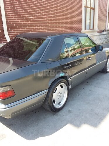 Mercedes E 280 1995, 270,000 km - 2.8 l - Bakı