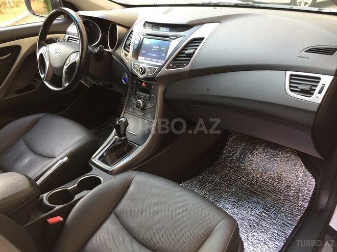 Hyundai Elantra 2014, 30,000 km - 1.8 l - Bakı
