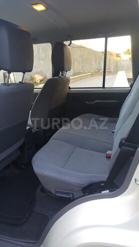 Toyota Land Cruiser 2012, 10,000 km - 4.2 л - Bakı