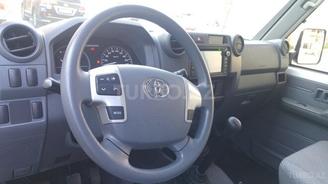 Toyota Land Cruiser 2012, 10,000 km - 4.2 л - Bakı