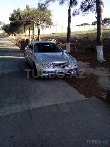 Mercedes E 240 2003, 215,000 km - 2.6 л - Bakı