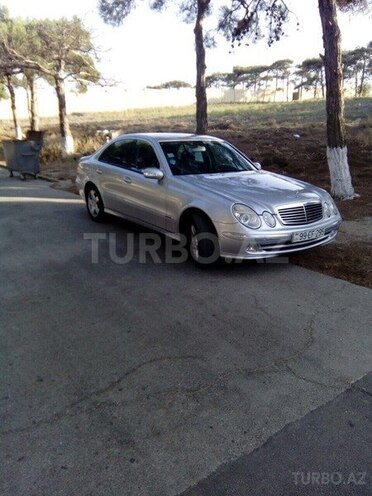 Mercedes E 240 2003, 215,000 km - 2.6 л - Bakı