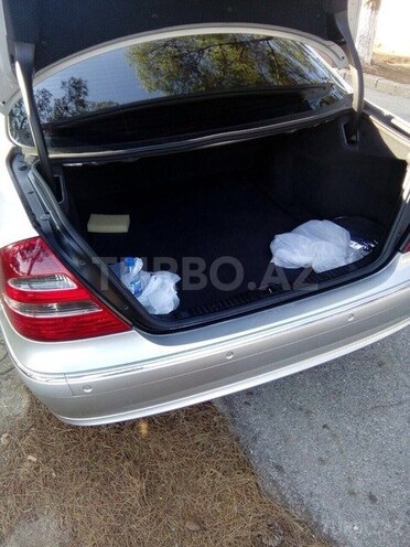 Mercedes E 240 2003, 215,000 km - 2.6 л - Bakı