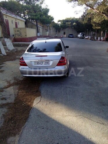 Mercedes E 240 2003, 215,000 km - 2.6 л - Bakı