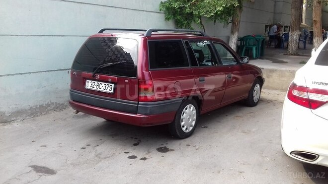 Opel Astra 1995, 260,000 km - 1.6 l - Bakı