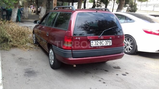 Opel Astra 1995, 260,000 km - 1.6 l - Bakı