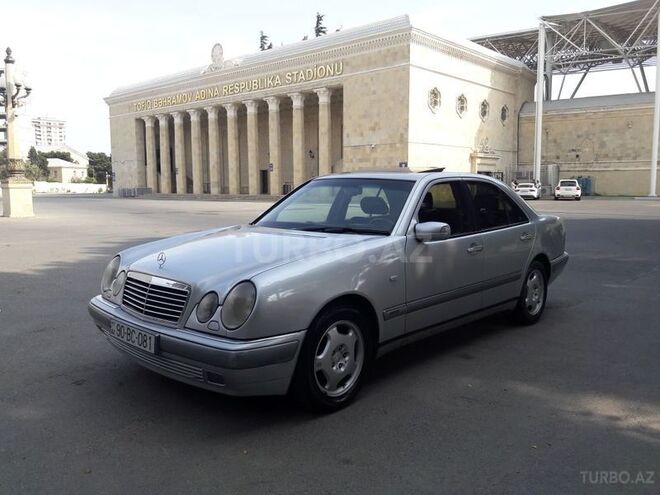 Mercedes E 200 1996, 266,350 km - 2.0 l - Bakı
