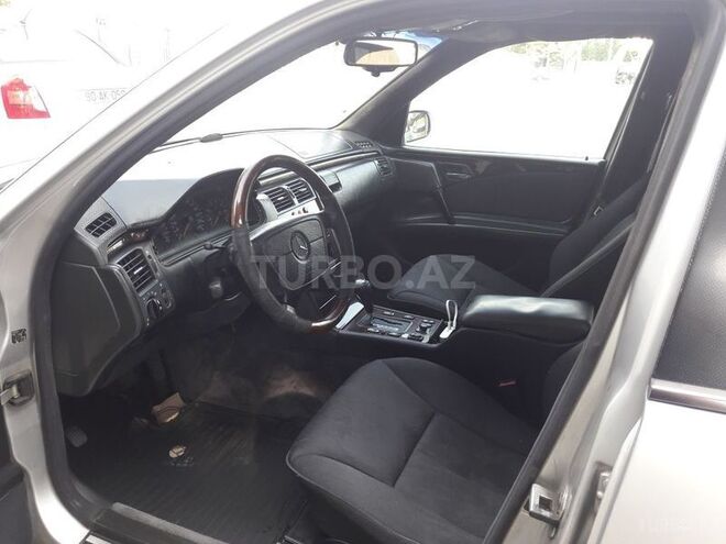 Mercedes E 200 1996, 266,350 km - 2.0 l - Bakı