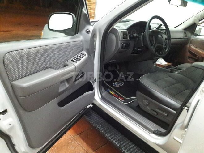 Ford Explorer 2001, 132,642 km - 4.0 l - Sumqayıt