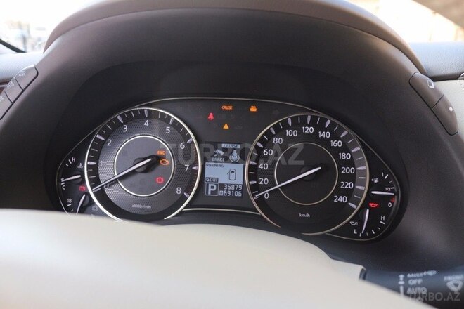 Nissan Patrol 2012, 35,000 km - 5.6 l - Bakı