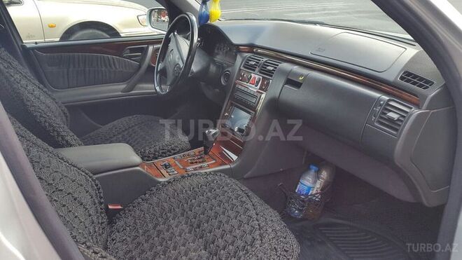 Mercedes E 240 1999, 317,936 km - 2.4 л - Bakı