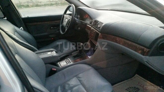 BMW 528 1997, 300,000 km - 2.8 l - Sumqayıt