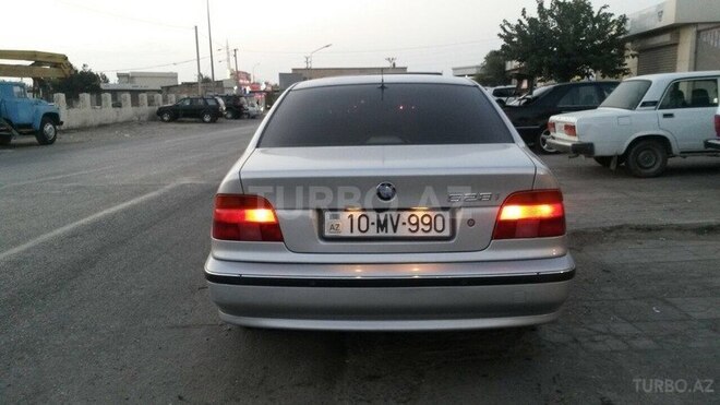 BMW 528 1997, 300,000 km - 2.8 l - Sumqayıt