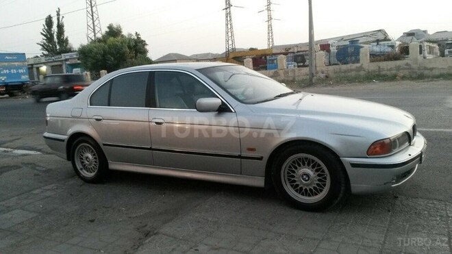 BMW 528 1997, 300,000 km - 2.8 l - Sumqayıt