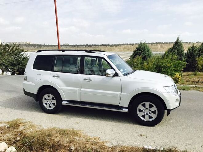 Mitsubishi Pajero 2007, 104,000 km - 3.0 l - Bakı