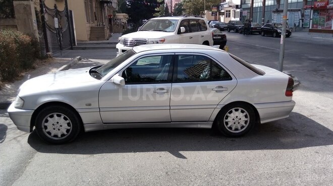 Mercedes C 200 1999, 219,850 km - 2.0 l - Bakı