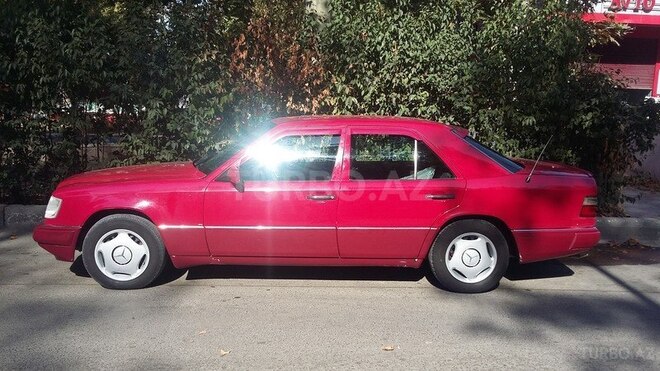 Mercedes E 280 1992, 300,000 km - 2.8 l - Mingəçevir