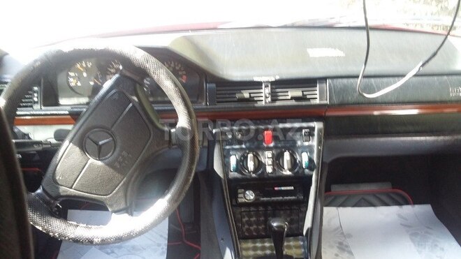 Mercedes E 280 1992, 300,000 km - 2.8 l - Mingəçevir