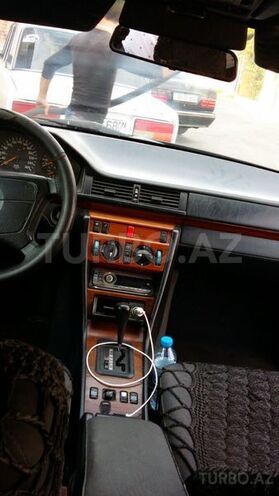 Mercedes E 280 1995, 258,000 km - 2.8 l - Bakı