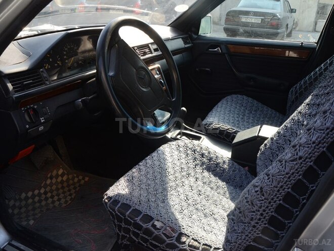 Mercedes E 220 1992, 390,000 km - 2.2 l - Sumqayıt