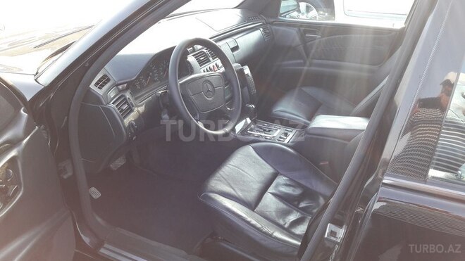 Mercedes E 240 1999, 280,000 km - 2.4 л - Bakı