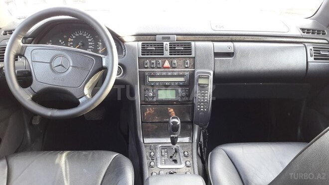 Mercedes E 240 1999, 280,000 km - 2.4 л - Bakı