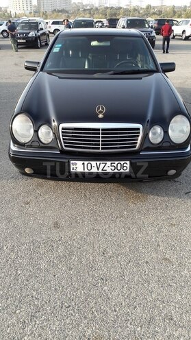 Mercedes E 240 1999, 280,000 km - 2.4 л - Bakı