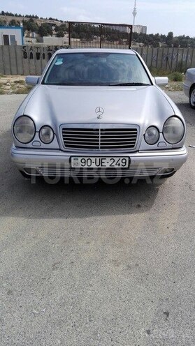 Mercedes E 220 1999, 349,000 km - 2.2 l - Bakı