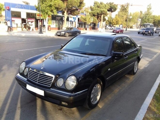 Mercedes E 240 1998, 317,719 km - 2.4 l - Bakı