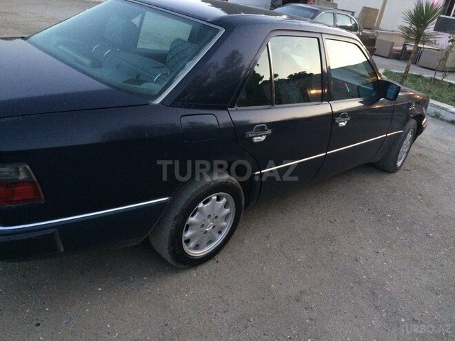 Mercedes E 200 1991, 300,000 km - 2.0 l - Bakı
