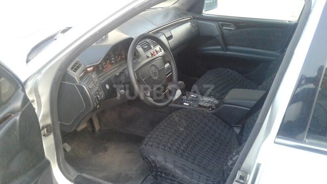Mercedes E 290 1996, 35,580 km - 2.9 l - Sumqayıt