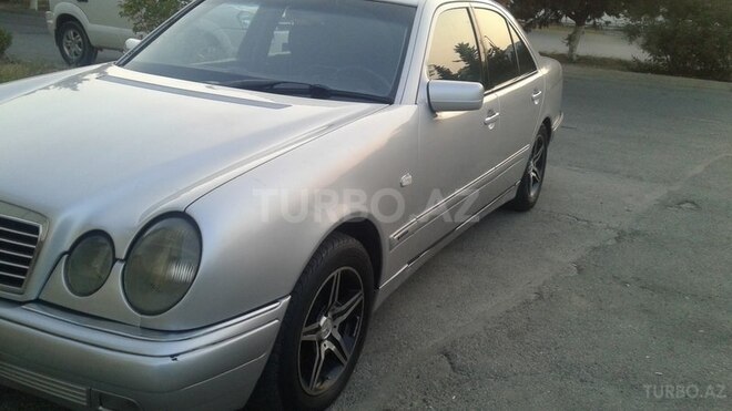 Mercedes E 290 1996, 35,580 km - 2.9 l - Sumqayıt
