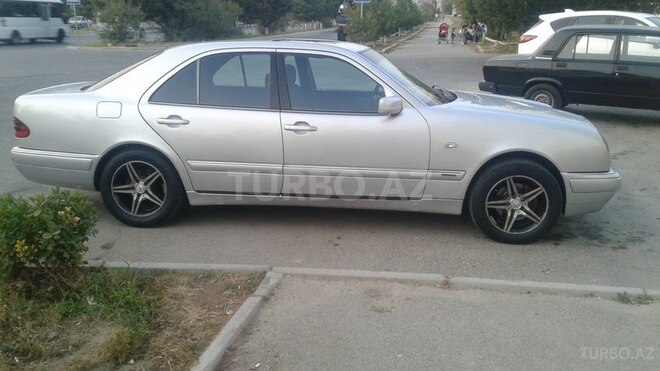 Mercedes E 290 1996, 35,580 km - 2.9 l - Sumqayıt