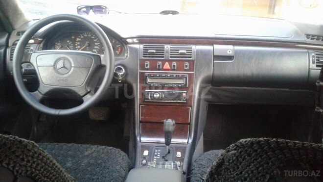 Mercedes E 290 1996, 35,580 km - 2.9 l - Sumqayıt